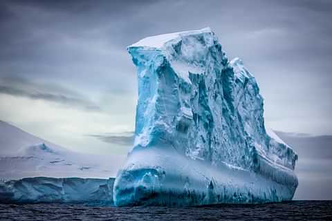 165 antarctic iceberg in the snow PYVPGML