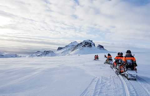 Arctic Adventures snowmobiling langjokull 11