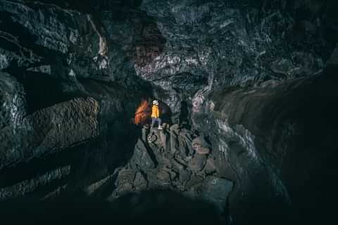 Cave Peopler Tour in Cave