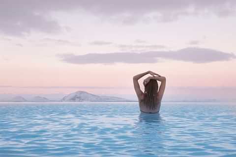 Bathing Myvatn2