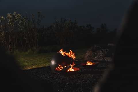 Dalur Luxury Resort bonfire