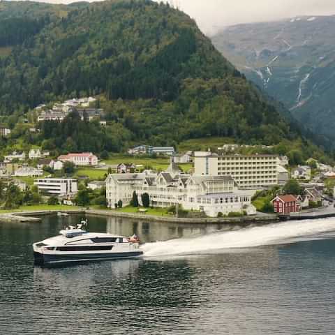 Balestrand boat