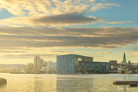 REYKJAVIK SKYLINE 03 22024